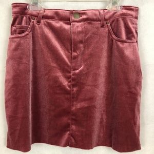 Forever 21 Pink Velvet Mini Skirt Size Medium